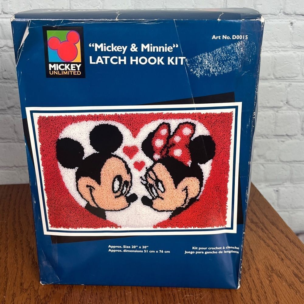 CARON Disney Home Mickey & Minnie True Love Latch Hook Kit NEW SEALED